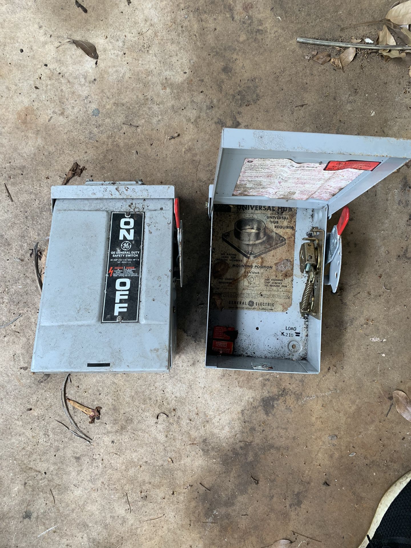 GE  Exterior Electrical Box