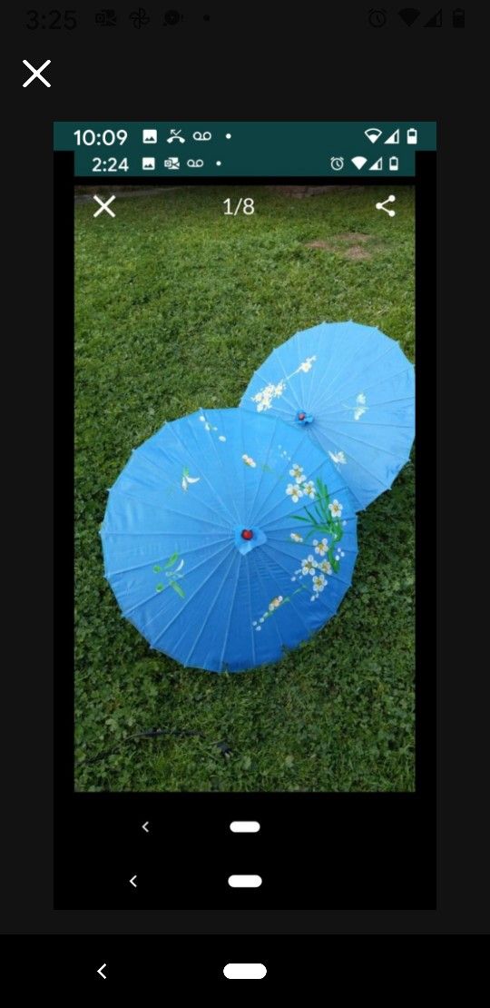 2 Decorations Umbrellas