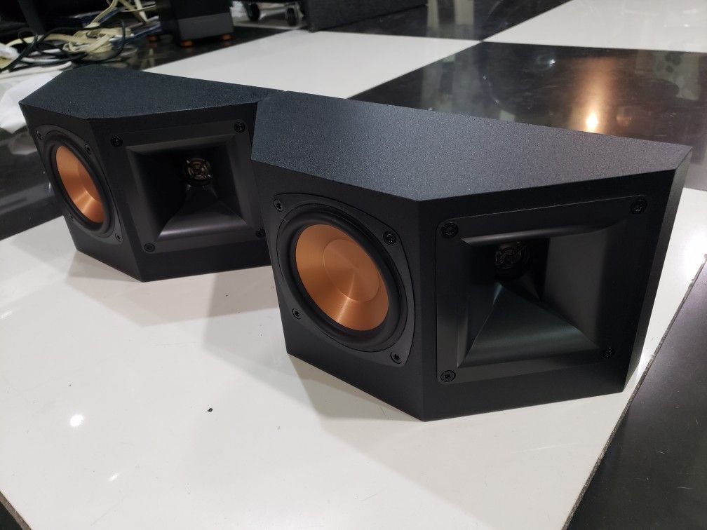 Klipsch RS 41 II 400 Watts Peak (Pair) Bookshelf or wall speakers like new, perfect working, amazing