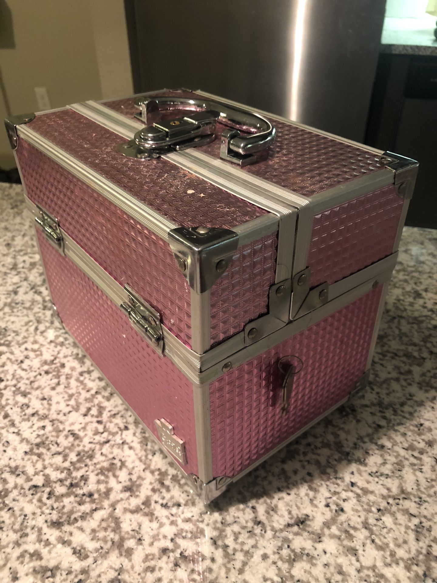 Make Up Box With Free Eyeshadow Pallets, Brushes And More!