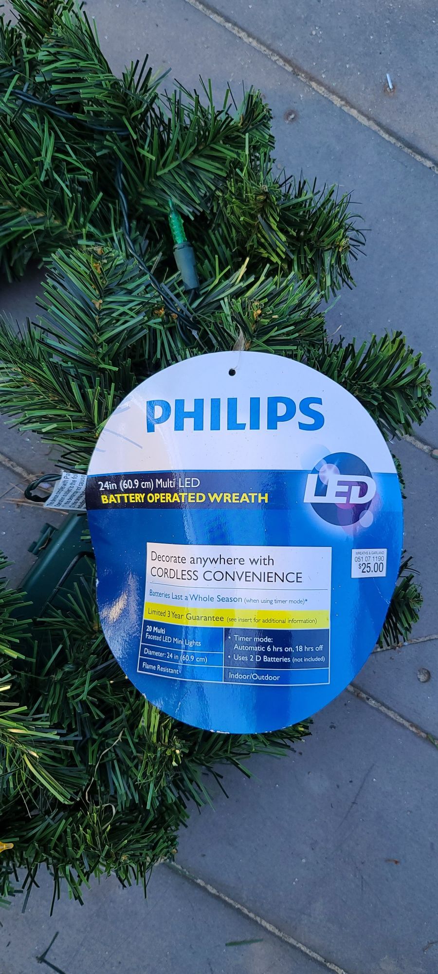 Christmas Wreaths Indoor/Outdoor Berries, Pinecones, Ribbon & Philips Led New
