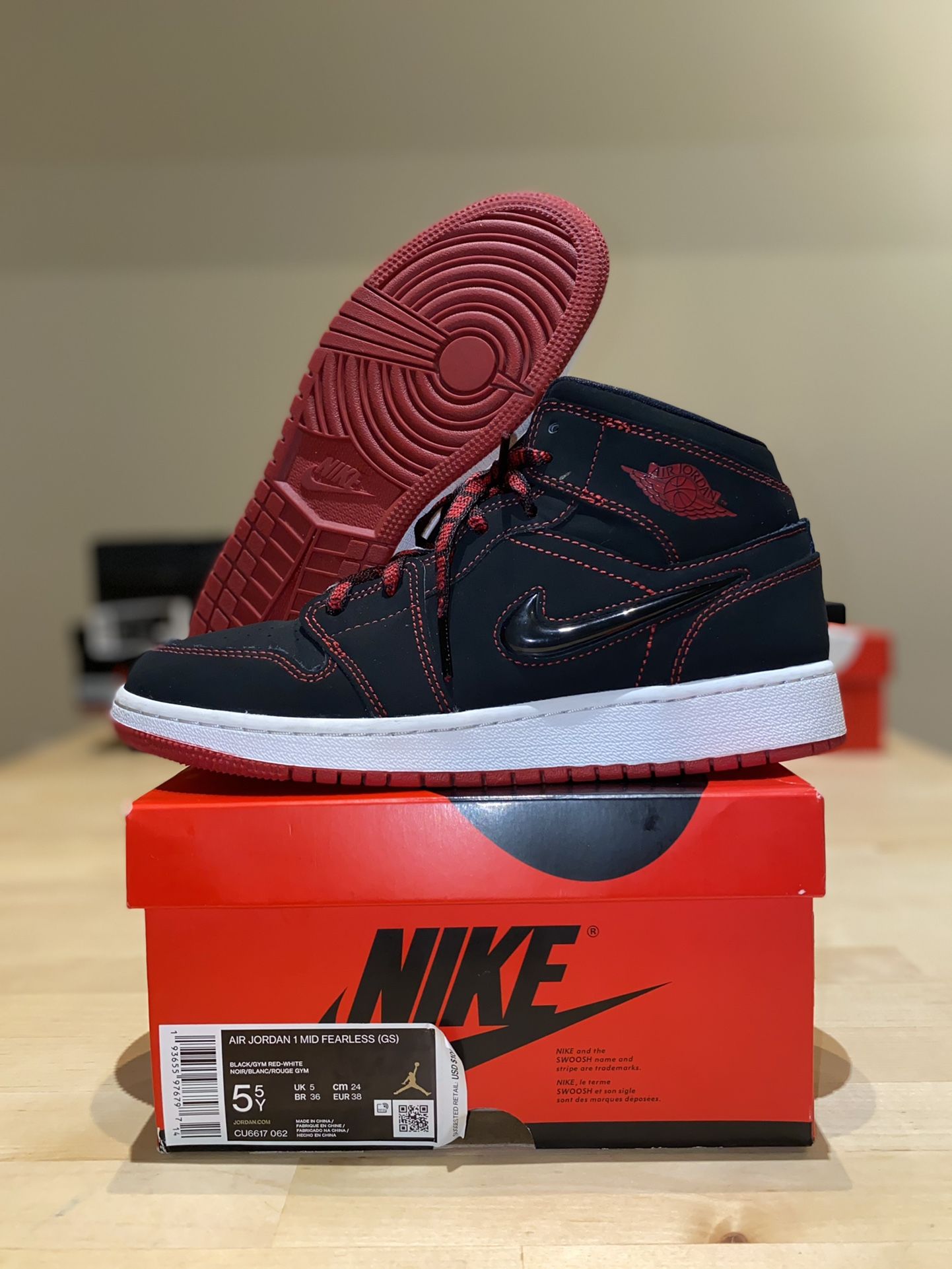 Jordan 1 Fearless Size 5.5 Deadstock