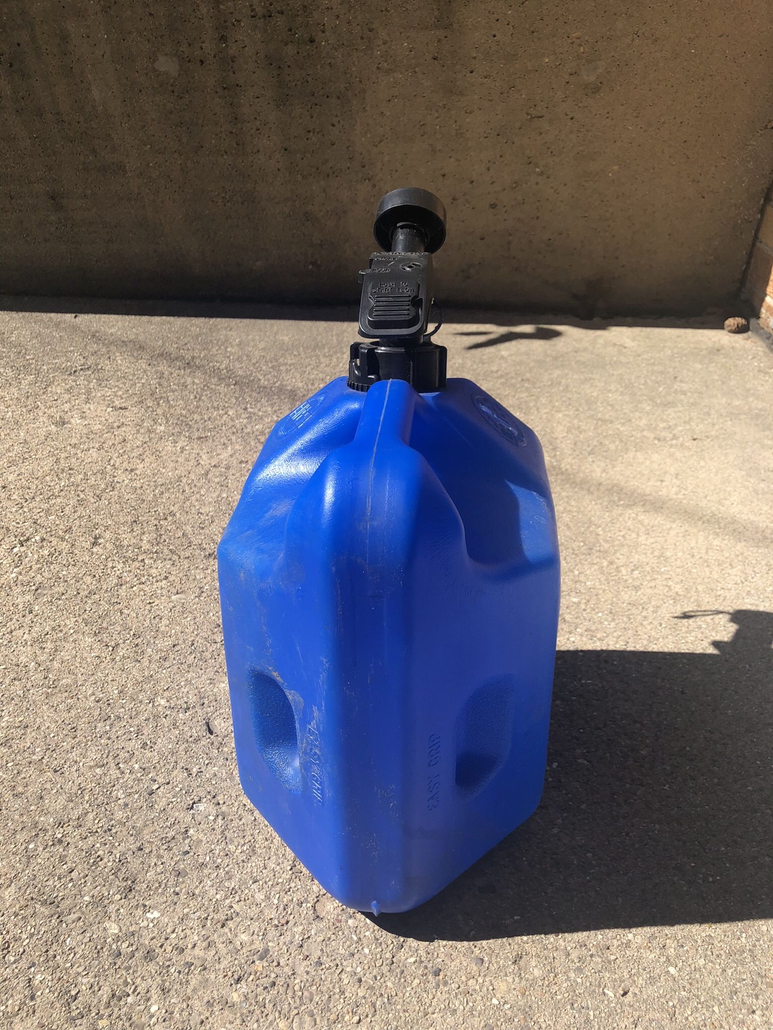 Blitz Kerosene 2.5 Gallon Can
