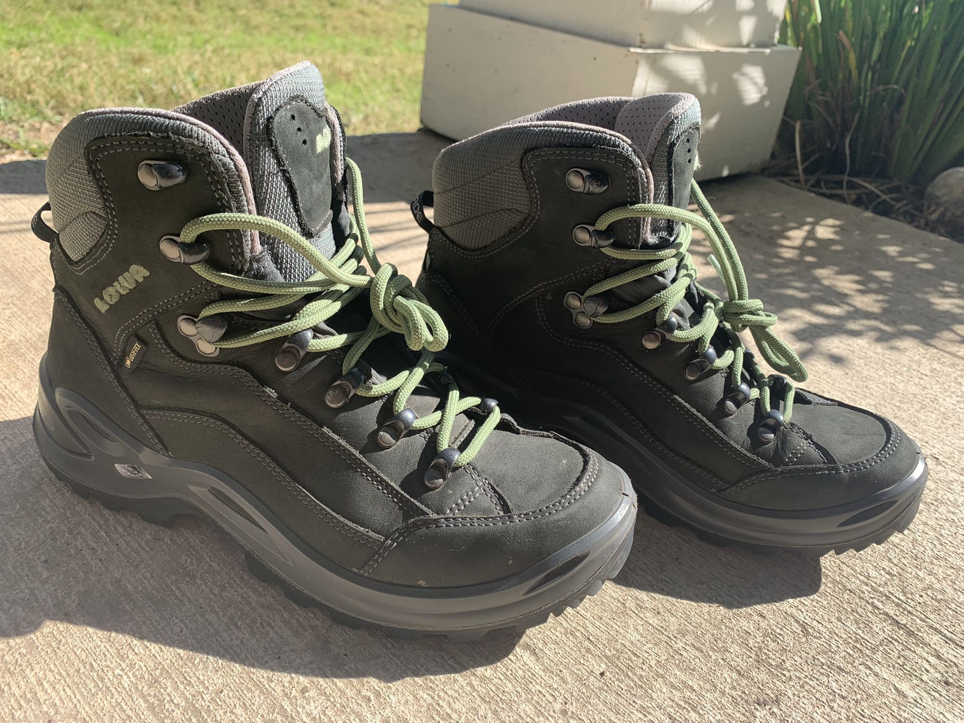 Hiking Boots Lowa Renegade GTX MID Ws Size 6,5