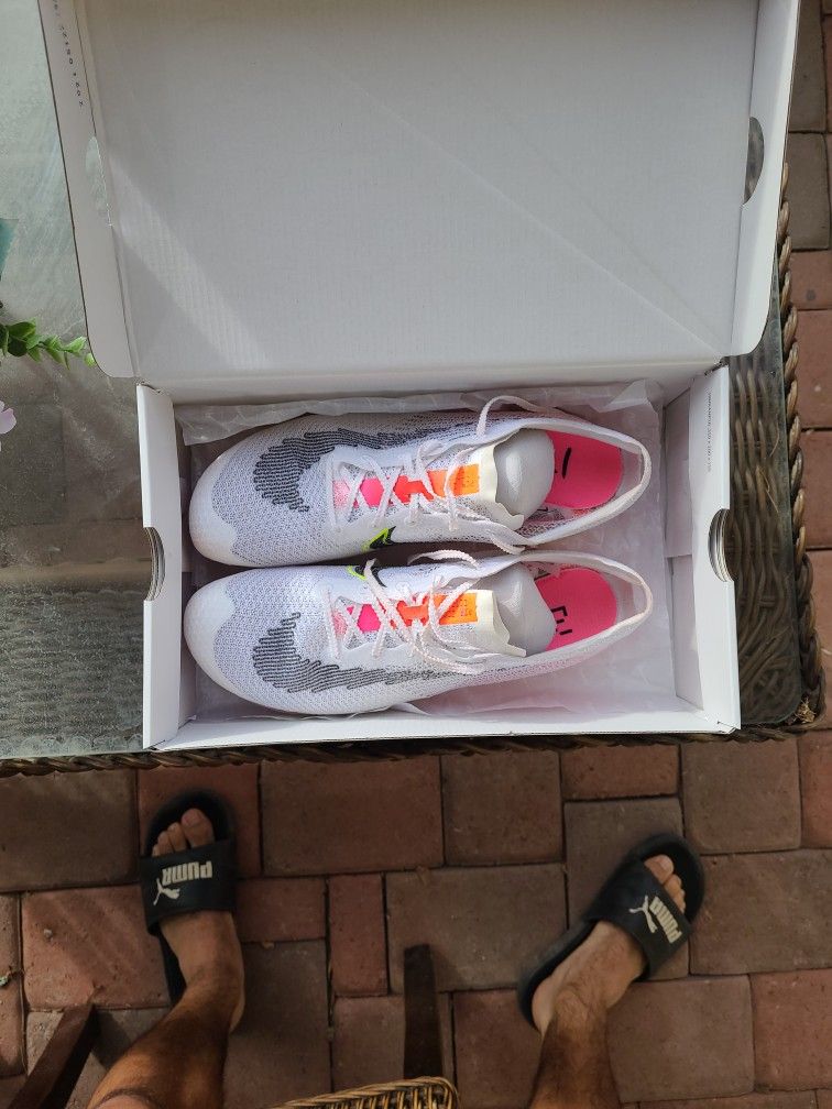 Air Zoom Victory Spikes