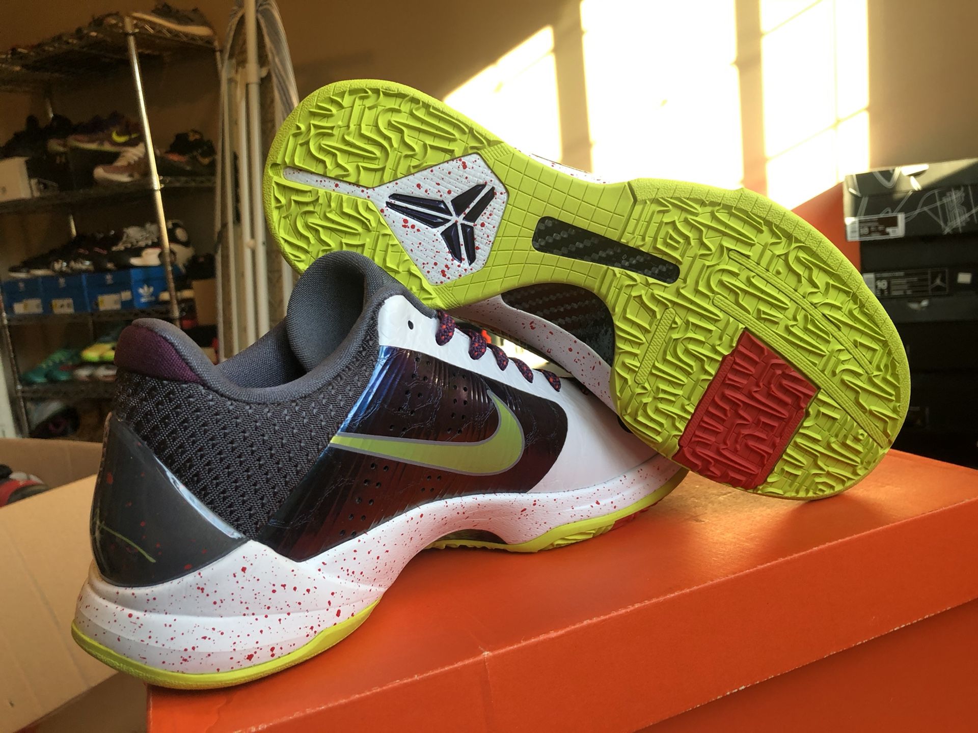 Kobe V Joker Chaos