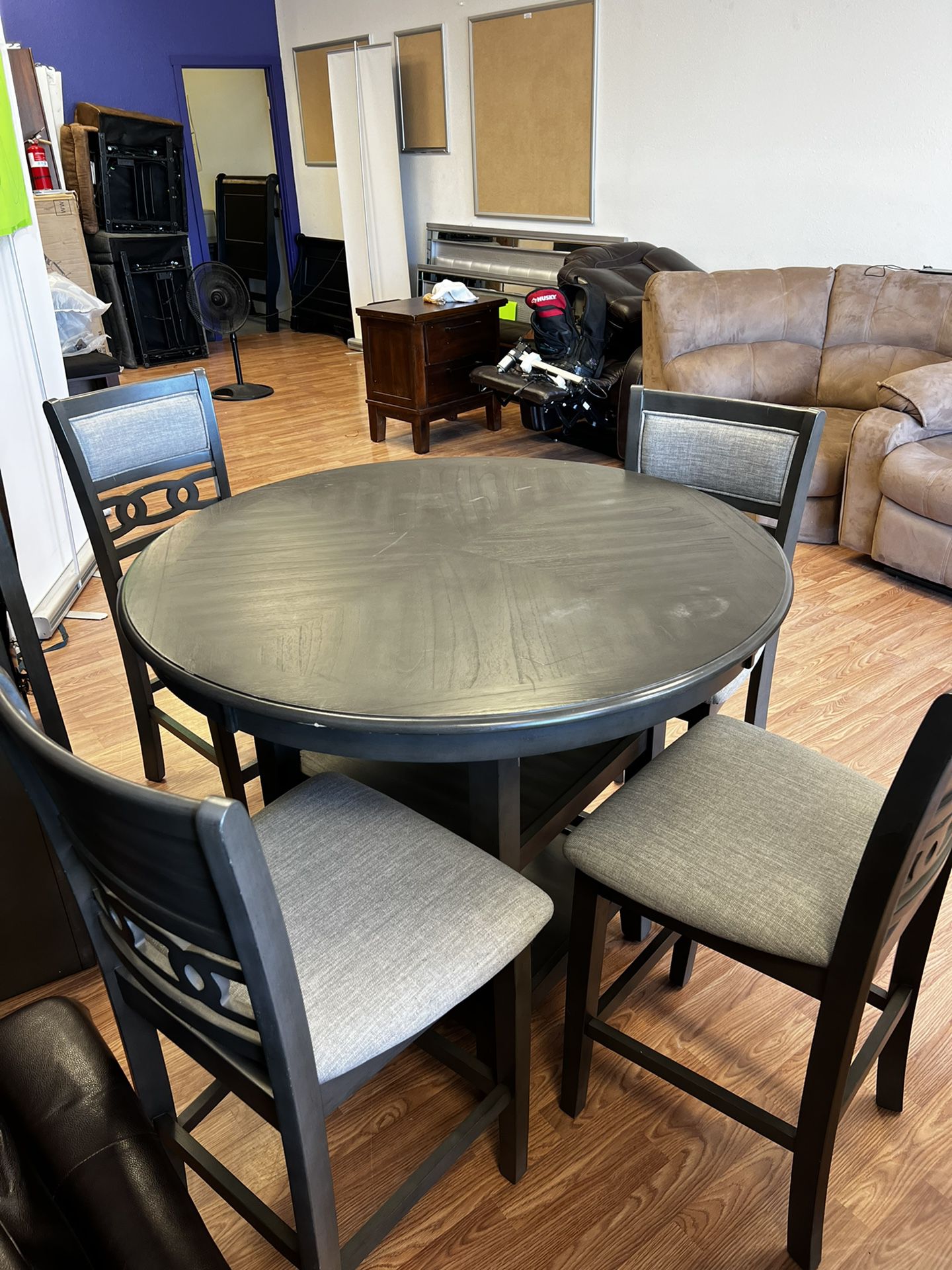 Grey Table Set With 4 Chairs 