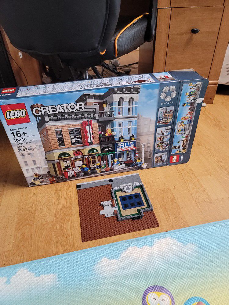 Lego 10246 Creator (Partially Assembled. Nothing Missing)