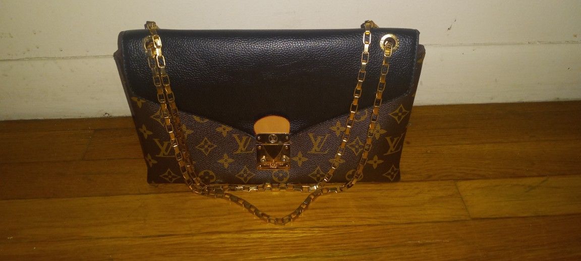 Louis Vuitton Purse
