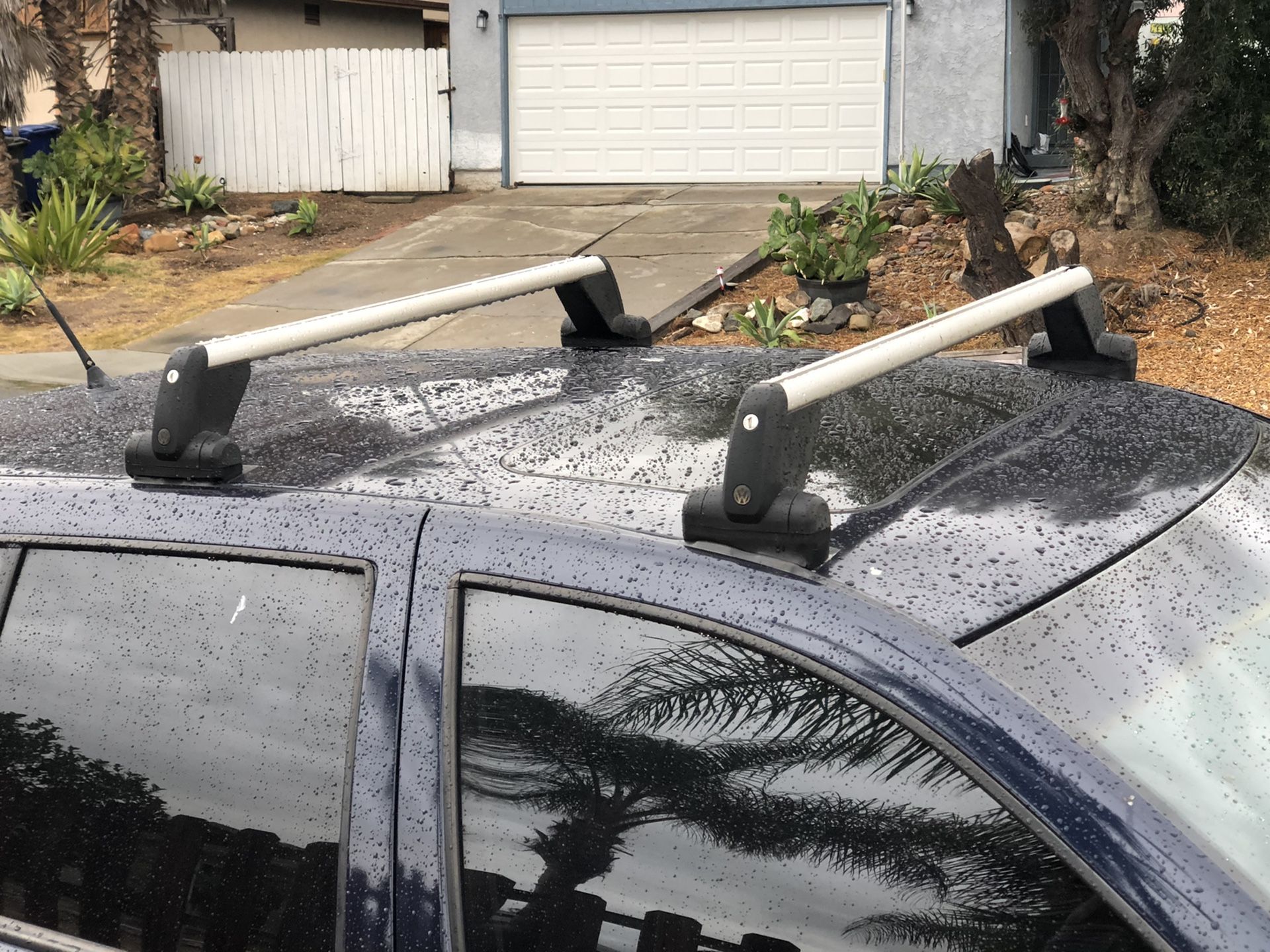 OEM VW THULE roofrack for MK4 Golf, Jetta, beetle, Gti, R32 for Sale