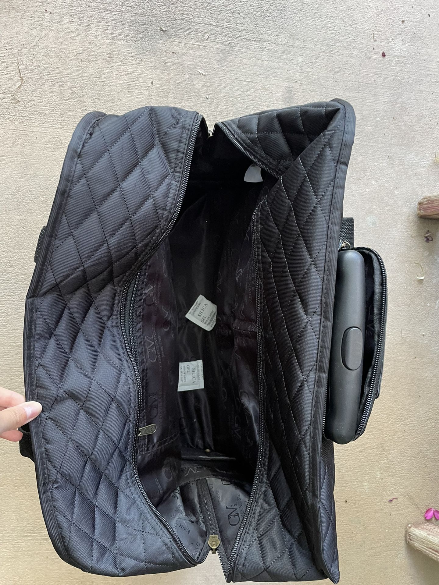 Tote on Wheels/ Rolling Bag
