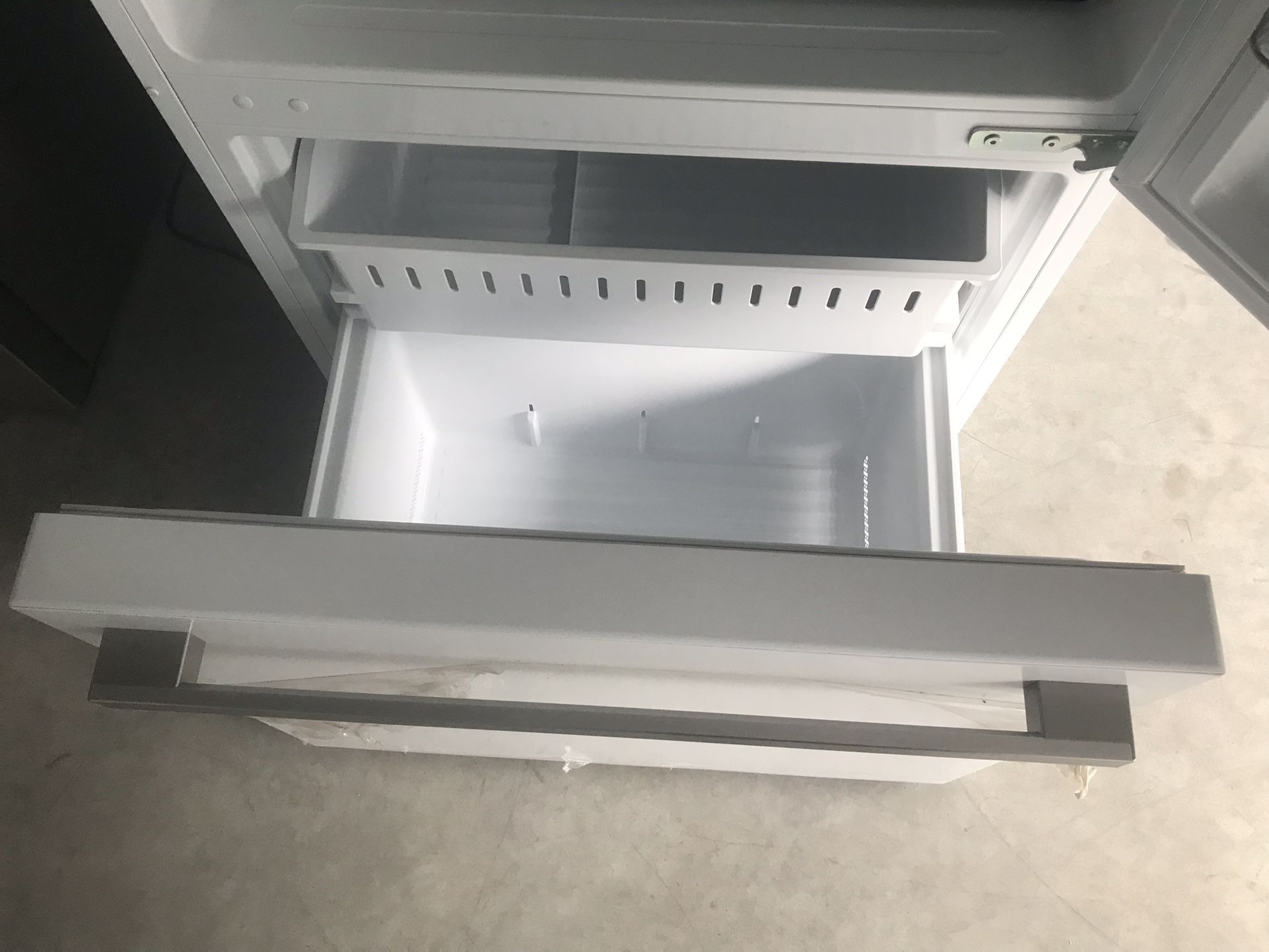 Brand New Scratch And Dent White Refrigerator