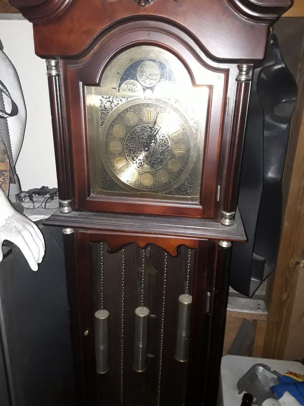 Grandfather Clock Excellent Condition. Westminster St Michael's China