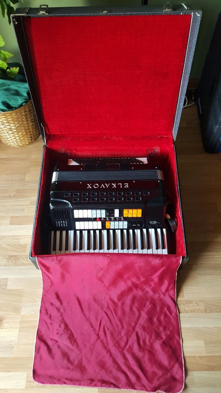 Elkavox 77 Imperial Accordion With Midi Generator For Sale In Chicago Il Offerup