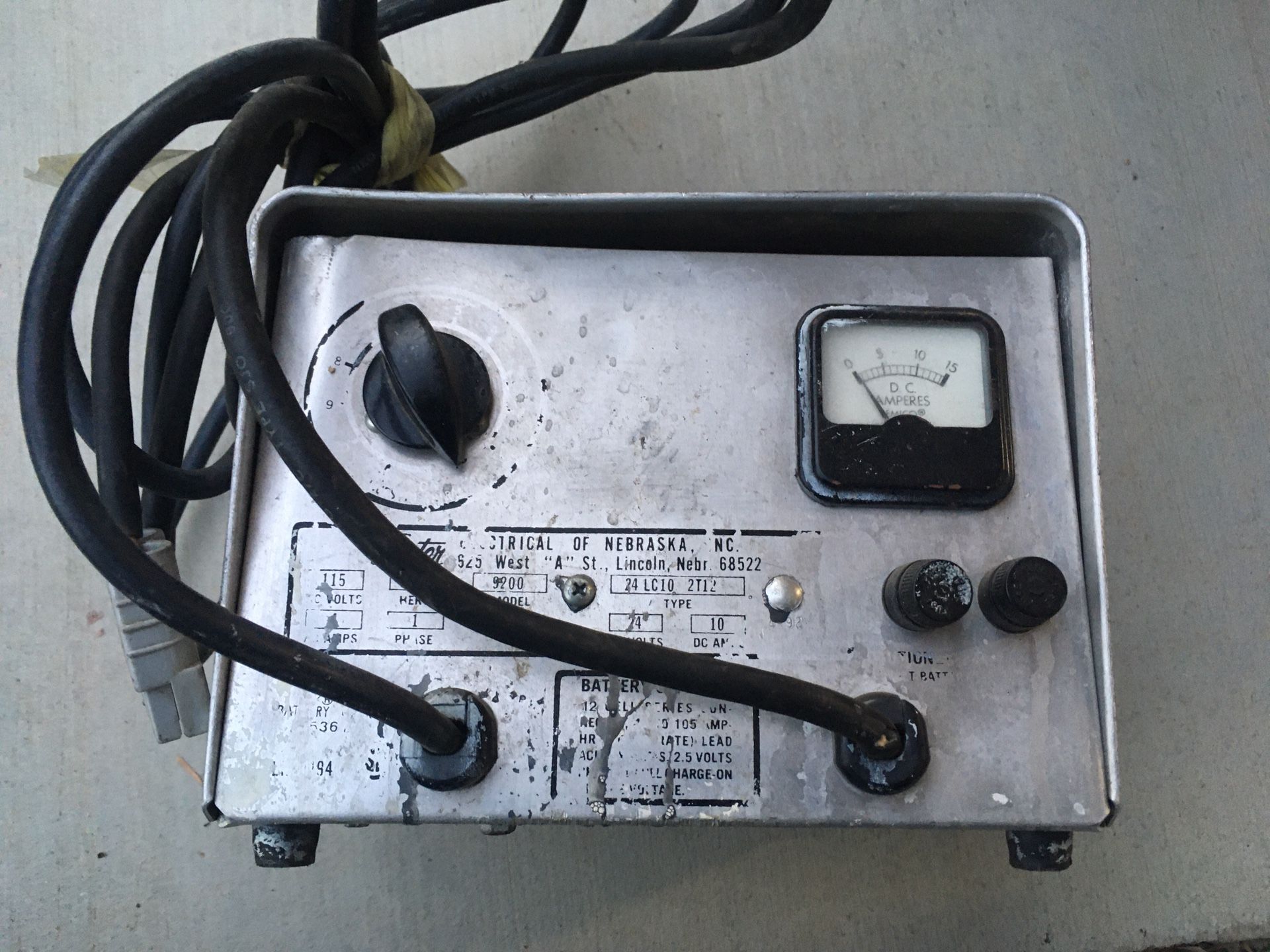 Charger 24volt for floor scrubber