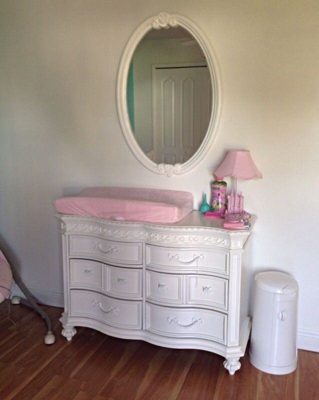 White Disney Princess Dresser Mirror, Disney Dresser Rooms To Go