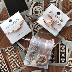 Pura Vida Jewelry: Rose Gold Earrings, Anklet, Silver Jeweled Heart Necklace Thumbnail