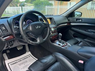 Infiniti G37s 2011