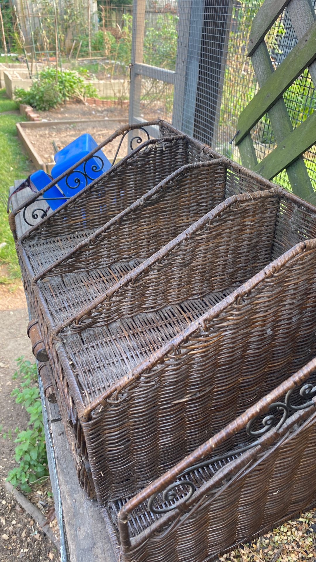Wicker desk organizer