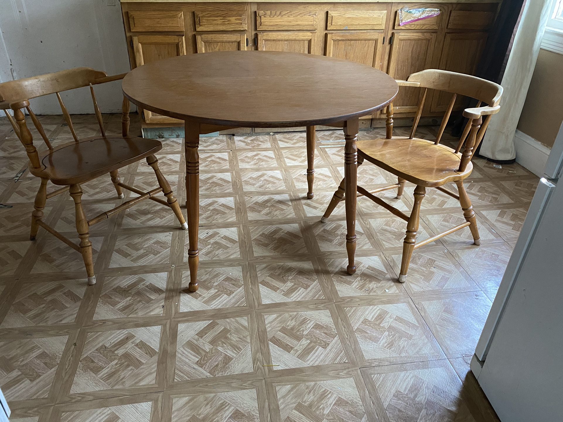Kitchen / Dining Table with Chairs