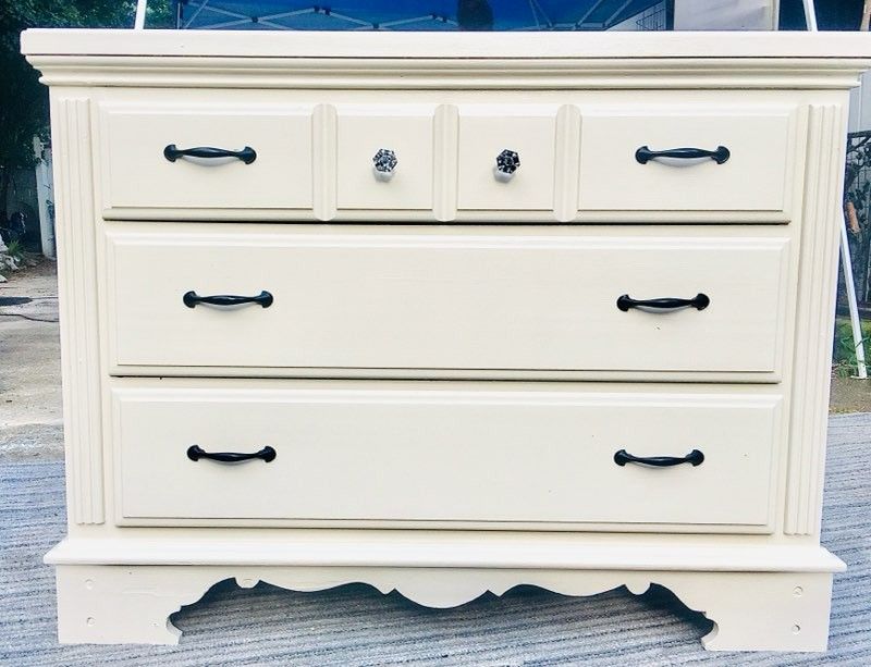 Cute 3 Drawer Dresser