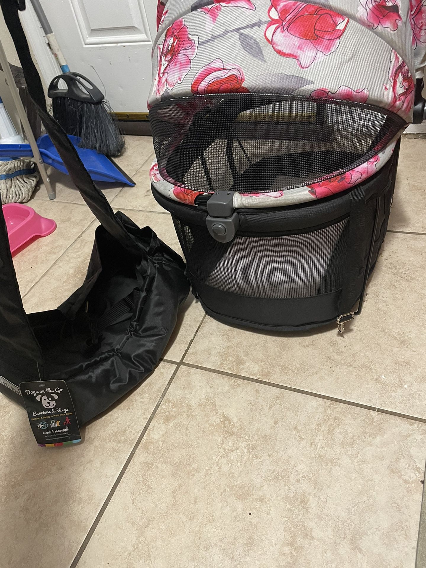 Dog Carseat Carrier And Bag Carrier Everything For 50.00 need gone today
