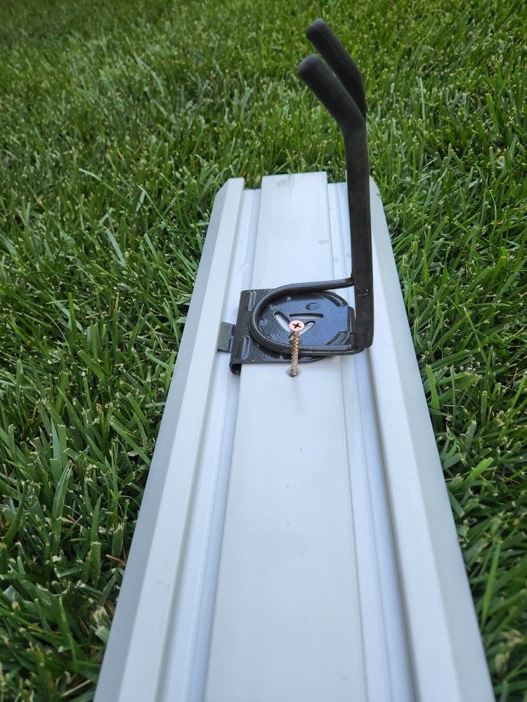 NEW HEAVY DUTY WALL RACK/HANGERS