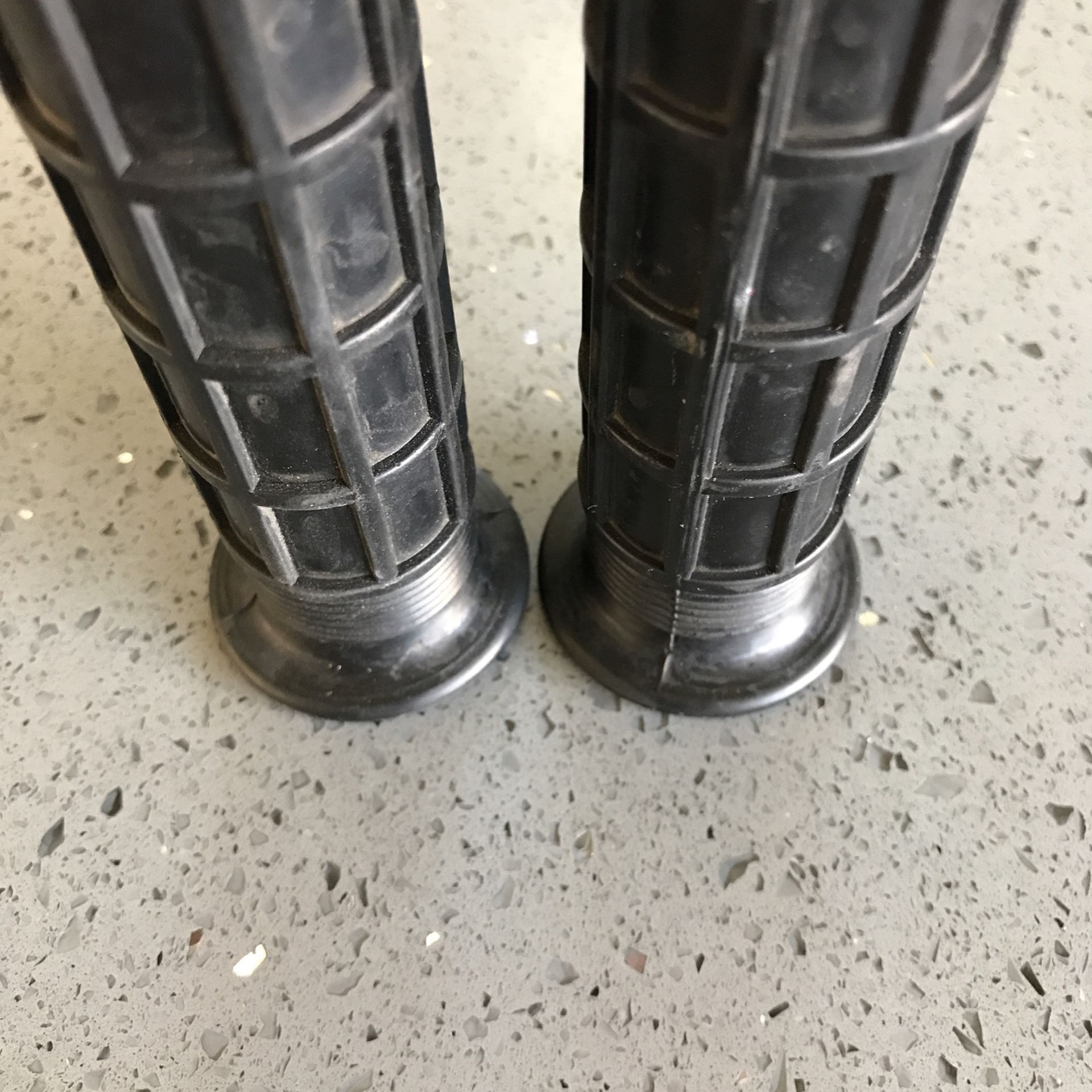 Vintage Redline Grips