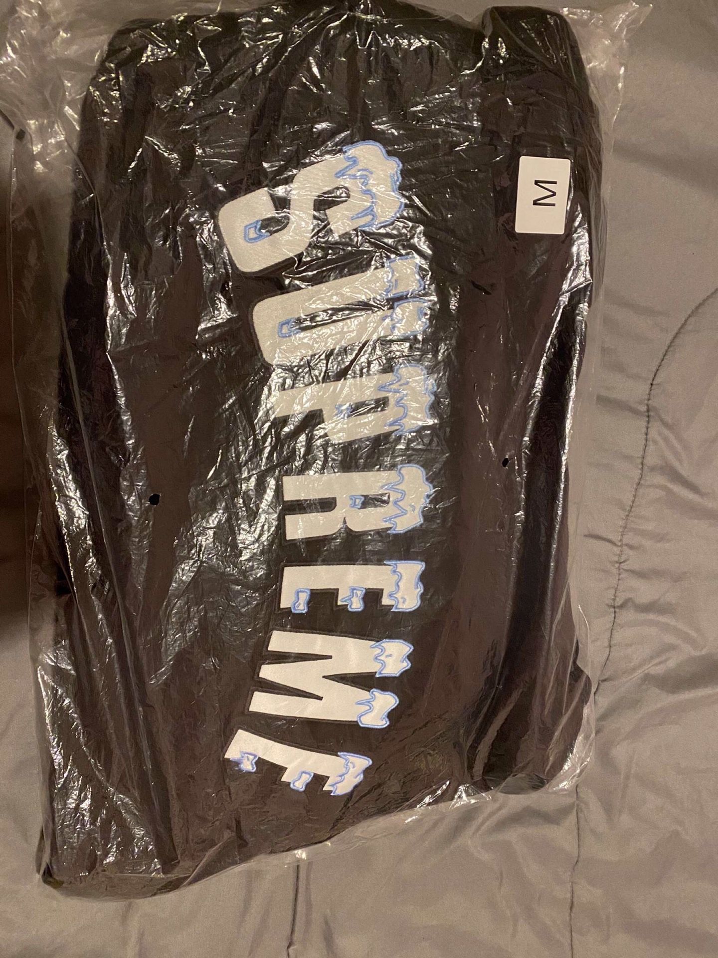 supreme hoodie