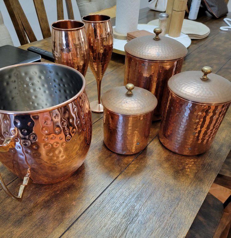 Copper Housewares! Use For Home Decor Or To Entertain! 