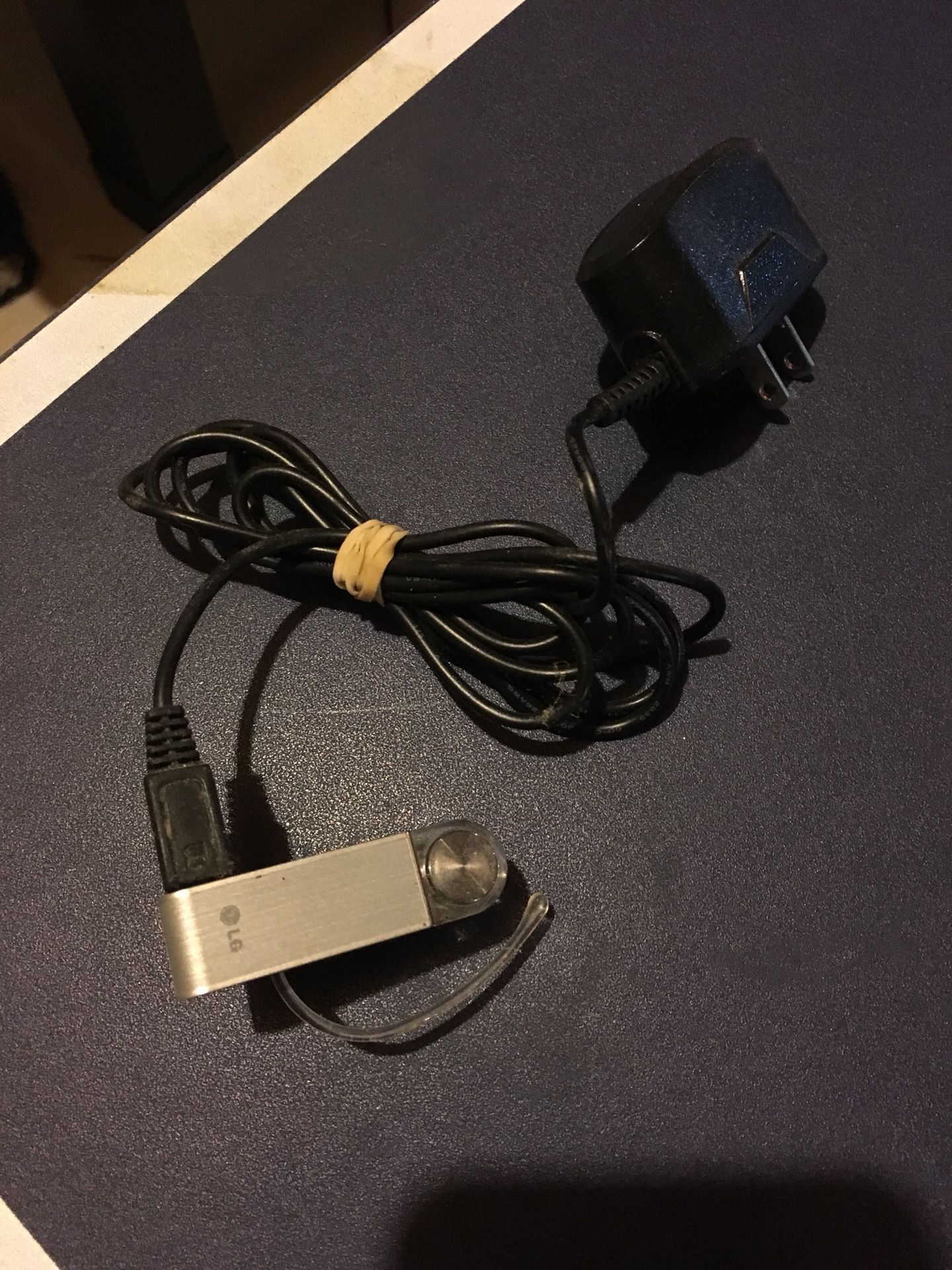LG Bluetooth headset, model #HBM-570