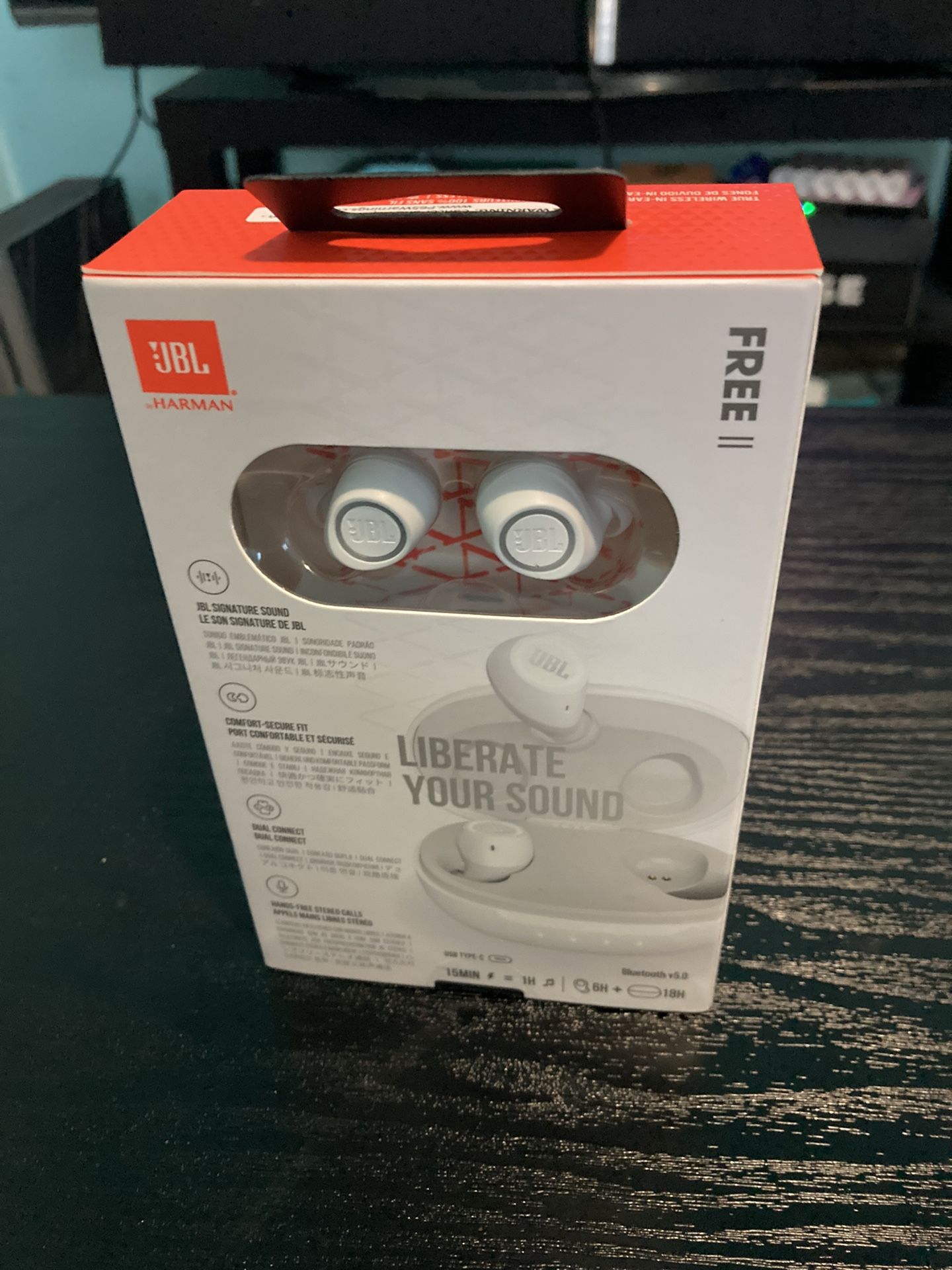 JBL Free II True Wireless In-Ear Bluetooth Headphones (2nd Gen) White