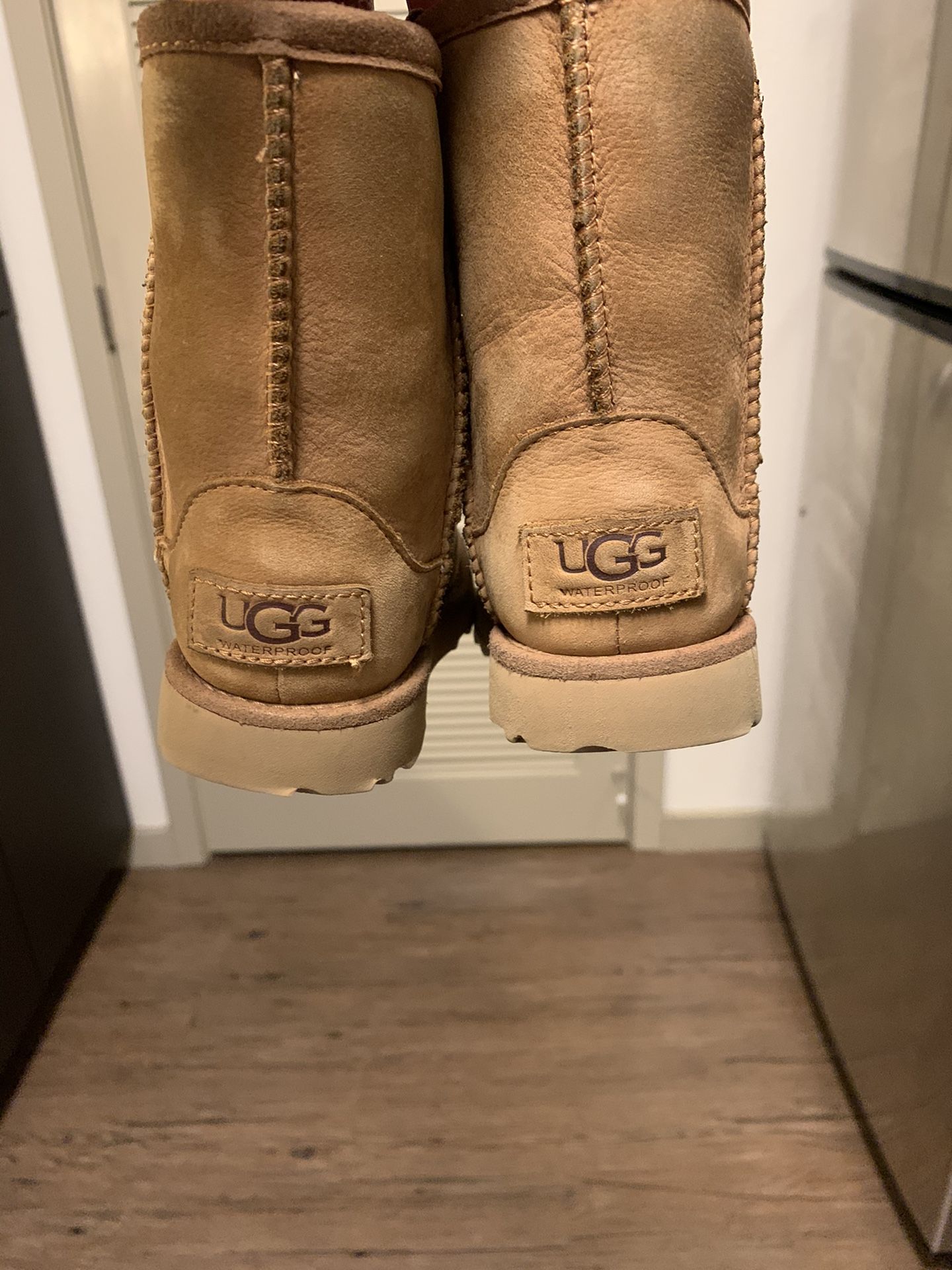 Toddler Ugg boots size 7