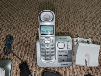 Panasonic KX-TGL463S Link2Cell Handsets Single Line Cordless Phones - Silver Thumbnail