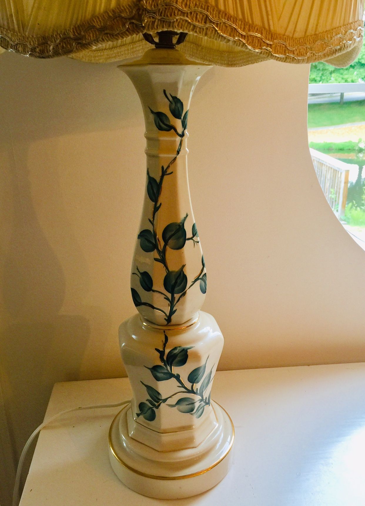 1960’s Off White w/ Trailing Green Ivy Design & Hollywood Regency Shade