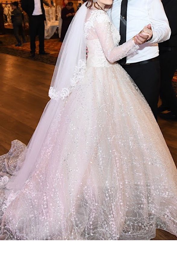 European Wedding dress With Veil