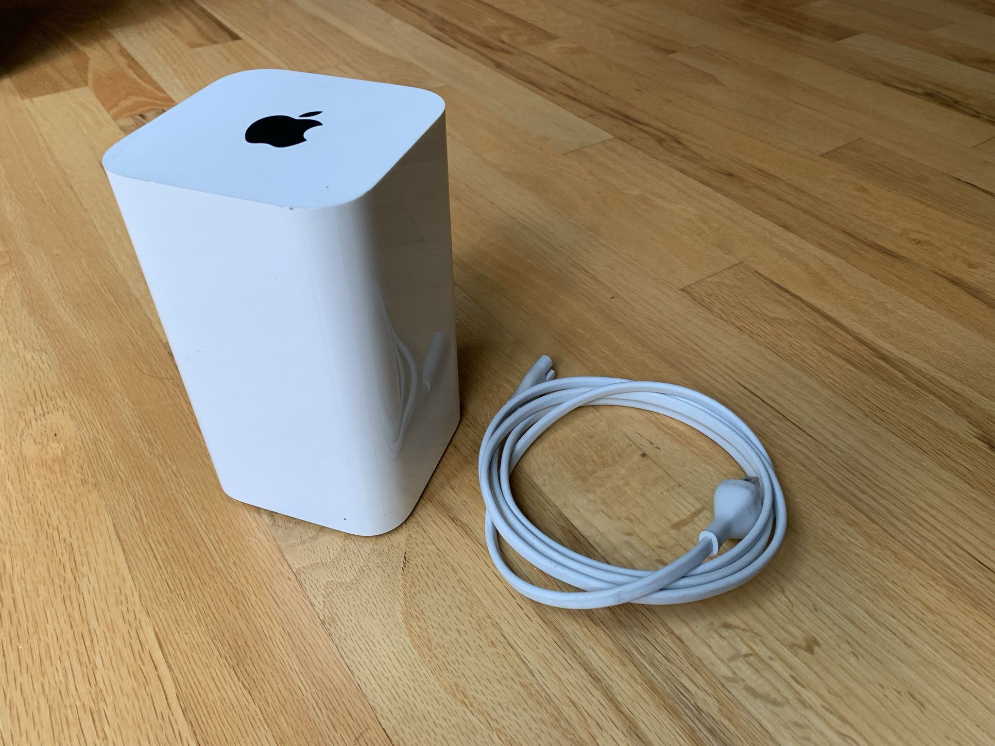  6th Gen Airport Extreme Dual Band AC Router