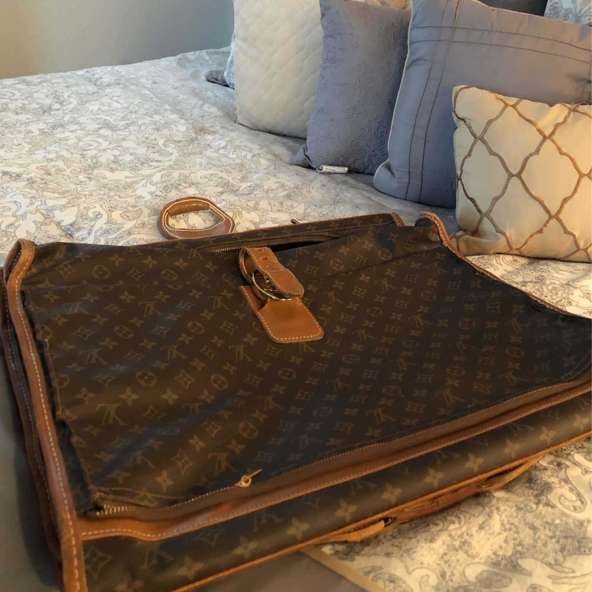 Louis Vuitton Garment Bag