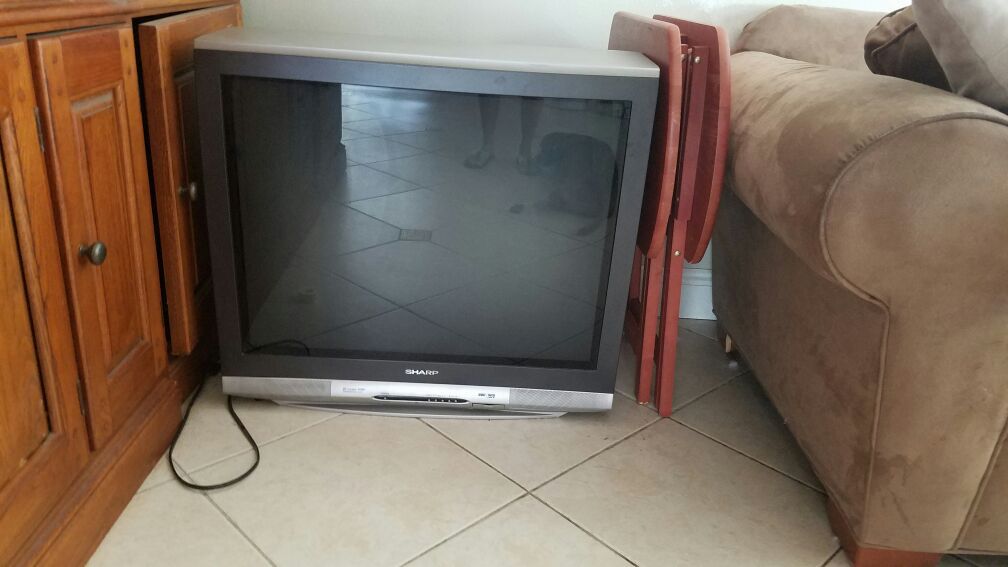 Pith Person in charge Away Sharp tv 2 tuner pip component in /mts 32" for Sale in FL, US - OfferUp