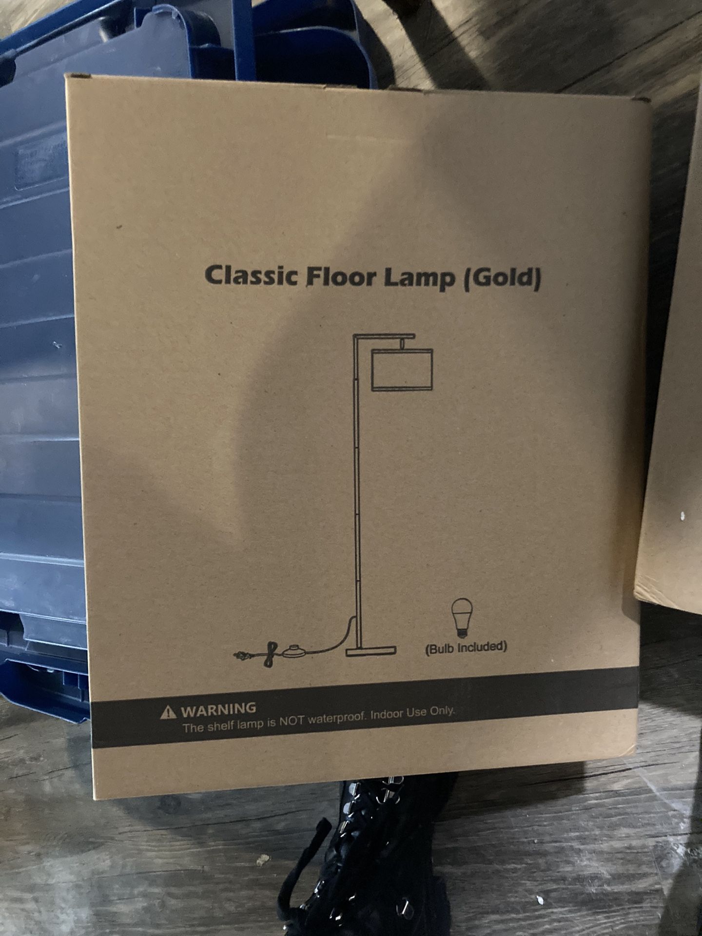 Lamps And Photos Frames