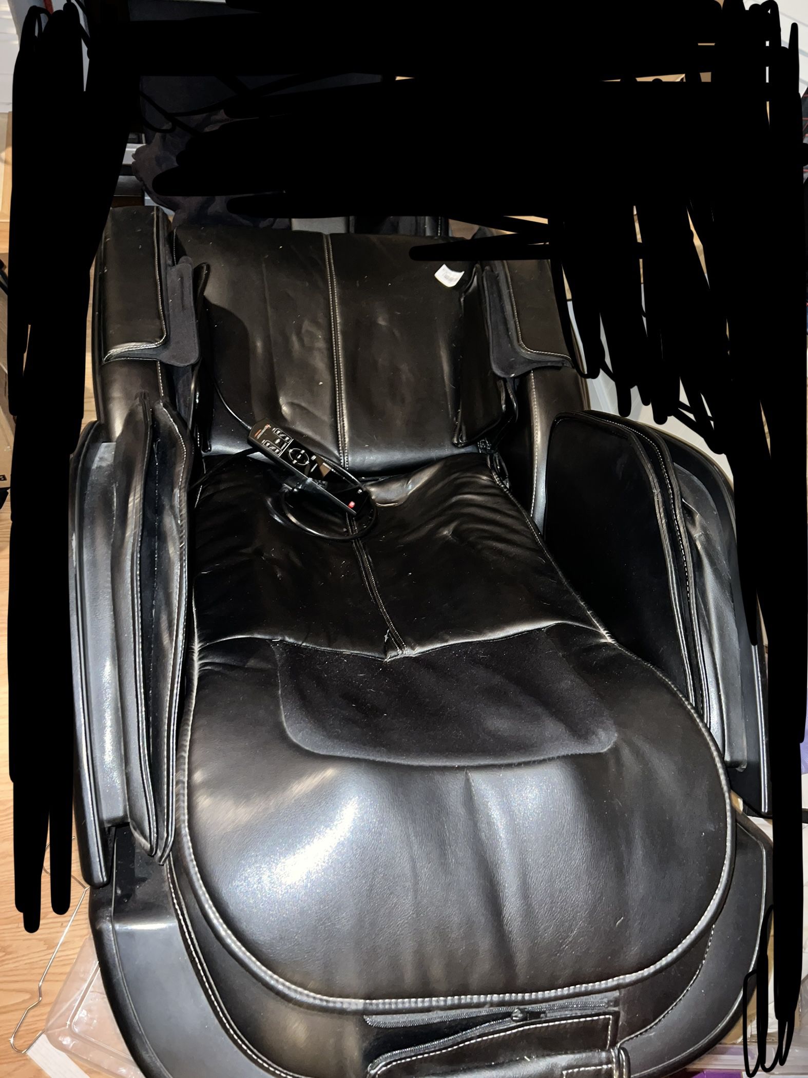 HUMAN TOUCH ACUTOUCH 6.0 MASSAGE CHAIR 