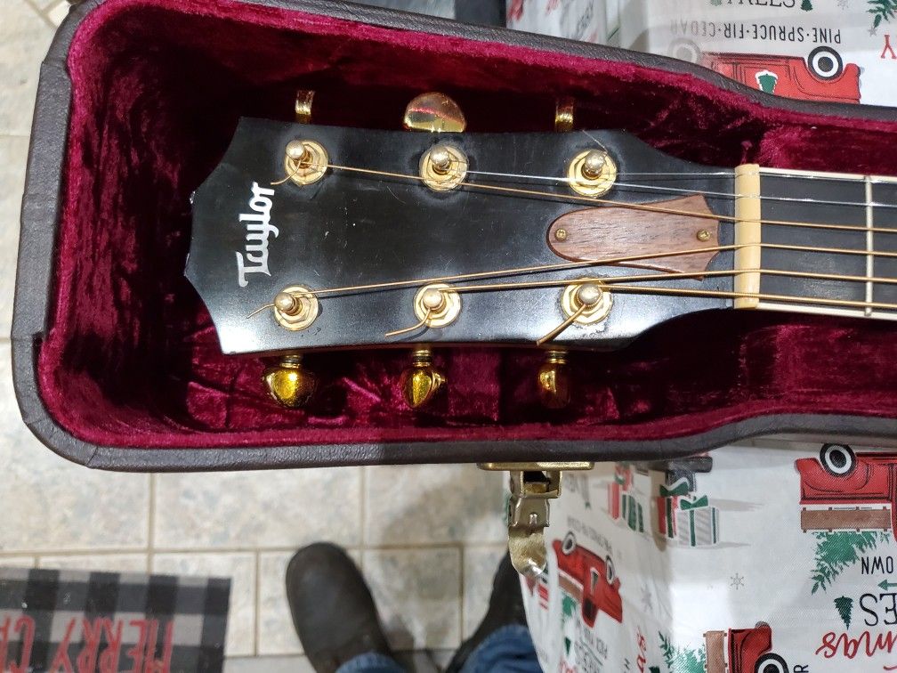 615 Jumbo Taylor. 1997 Excellent Playing And Excellent Looking Guitar. I Bought A New 814 So I Don't Need This One Anymore