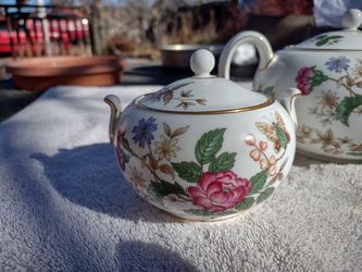Beautiful Bone China Tea Set Thumbnail