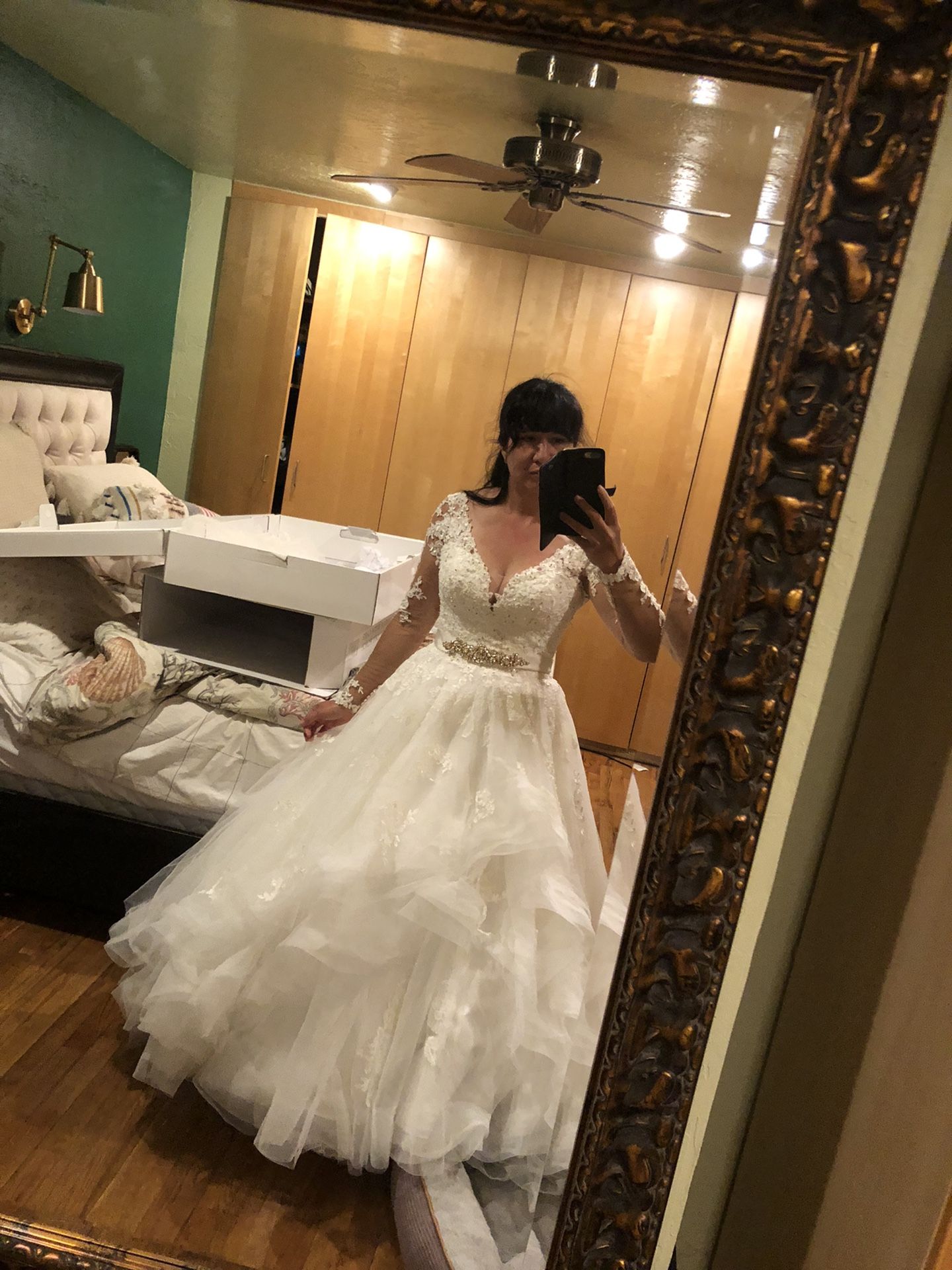 Wedding Dress - Essence Of Australia D2186 Sz 10 Fits Like 6/8