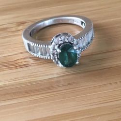 Women's Sterling Silver Lab Emerald Ring Marked 925 Thumbnail