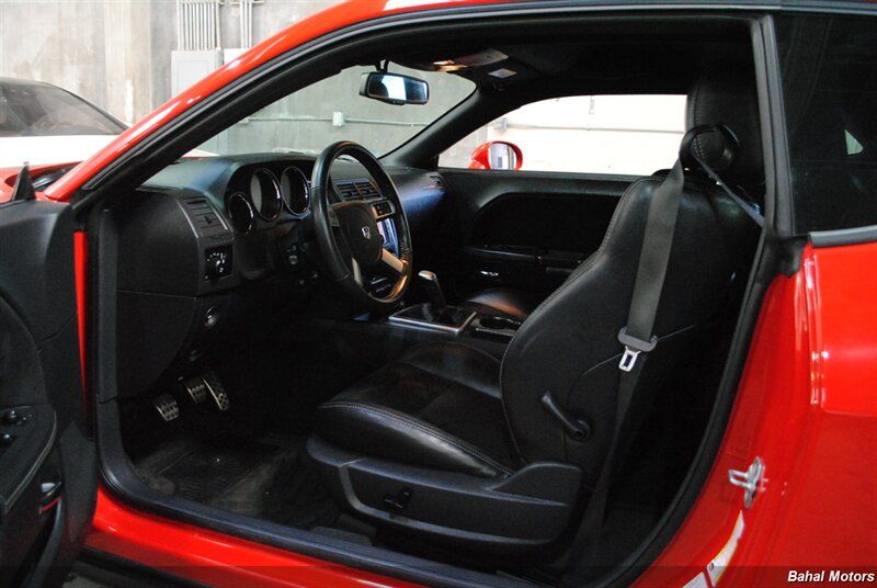 2010 Dodge Challenger SRT8