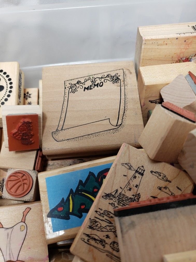 Scrapebooking lot of 95 Rubber stamps . mixed brands, all in good condition & smoke free home. Lot weighs 9 Lb