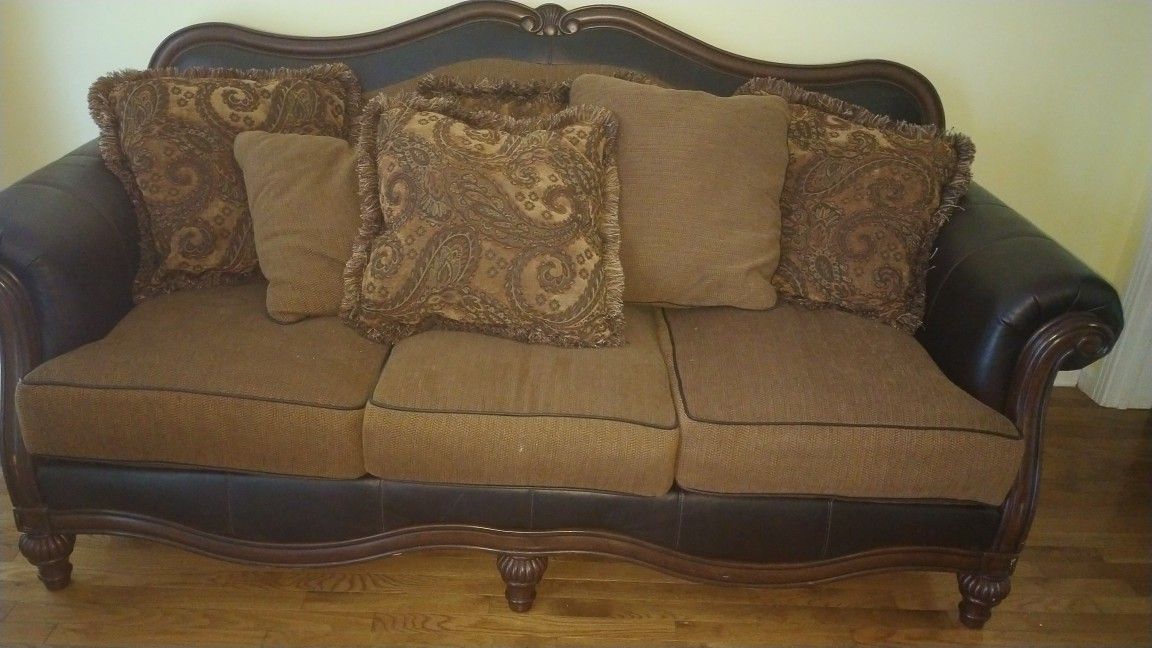 Ashley Furniture Brown Mixed Fabric Deep Seated Living room Set