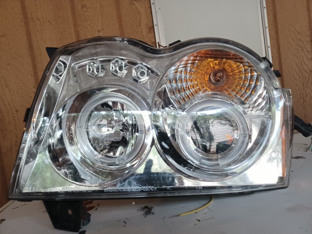 Jeep Cherokee Headlights Perfect Condition