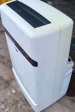 Whynter 12,000 (K) BTU Portable Air Conditioner! Thumbnail
